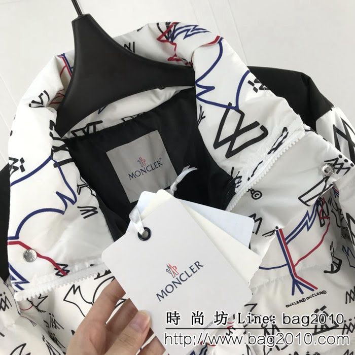 MONCLER蒙口 官網同步 18新款秋冬 全身印花新logo羽絨服 情侶款 ydi1569